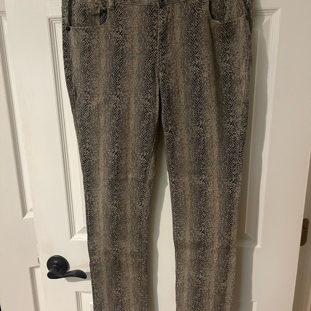 Stylish Snake Print Women Jeans
